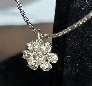 Collana con spilla e fiori in cristallo Avonheart - Foto 1 di 7