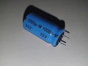 10x Elko 1000µF/35V BC-Components 12,5x25mm RM 5mm 1000uF - Picture 1 of 3