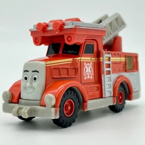 Thomas & Friends Take N Play Along Diecast Train 2010 Flynn The Fire Engine - Bild 1 von 7