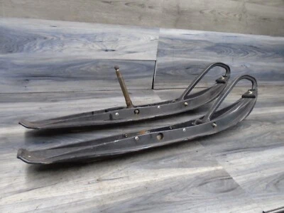 91 1991 Polaris Indy 500 moto de nieve suspensión plástico esquís skags bucles corredores Foto 1 de 4