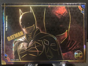 2022 DCEU Trading Card The Batman #D-005 Robert Pattinson 55pt Holofoil