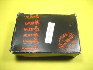 Schmersal  BNS303-12ZG  Magnetic Switch - Picture 1 of 4