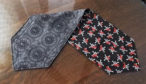 Handcrafted Table Runner Topper - HALLOWEEN PIRATES ~ 11" X 40" - Picture 1 of 4