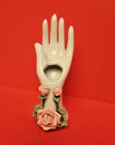 Ringhalter 1,5x4,5" weiße Hand mit rosa Rosen - Bild 1 von 2