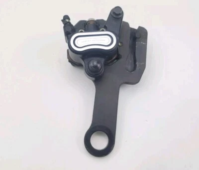 💯 Pinza de freno trasera 22 Harley Davidson Street Bob FXBBS FXST 114ci OEM  Foto 1 de 4