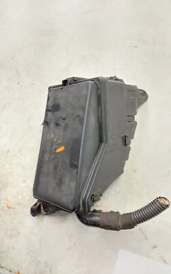 2006-2011 Lexus GS350 Relay Fuse Box OEM 82743-30050 - Image 1 of 4