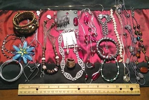 Lot of 20pc✨ALL WEAR✨Mixed Jewelry VINTAGE to MOD, inc. Cookie Lee, Lia, AVON! - Picture 1 of 10