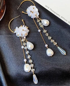 BETSEY JOHNSON FLOWER PEARL TASSEL WATER DROP GOLD EARRINGS, NEW - Bild 1 von 1
