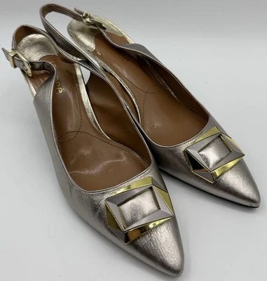 J. Renee Lloret dorado y plateado metálico con hebilla tacón tipo honda talla 11 Foto 1 de 4