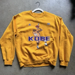 Men’s Kobe Bryant AIR LA Lakers Yellow Sweatshirt Gildan - Medium - Picture 1 of 5