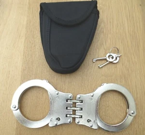 hochwertige Handfessel ( mit Knickgelenk ) CARBON-Stahl mit Cordura-Holster - Bild 1 von 4