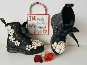 Dr Doc Martens black large white flowers floral 1460 boots 3D 8 eye UK3 EU36 US5 - Picture 1 of 9