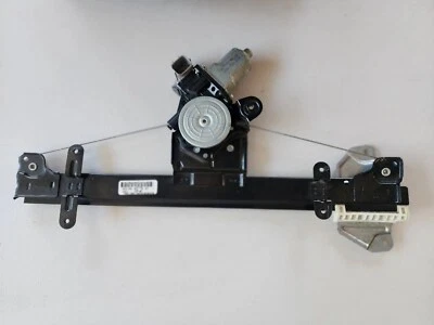 2013 - 2019 年日产 Sentra 右前乘客门窗调节器 Assy 原始设备制造商 — 第 1/3 张图片