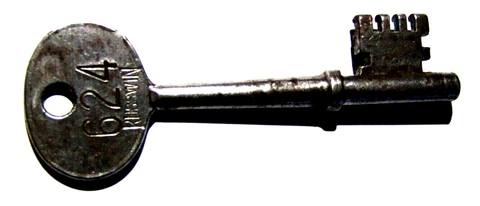 ANTIQUE  RUSSWIN SKELETON HOTEL ROOM KEY 3 1/4 INCH KEY #624  RARE FRESNO CALIF Cover