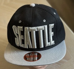 Seattle Snapback Cap ~ Adjustable Size ~ New League Hat ~ Black & Gray - Picture 1 of 10