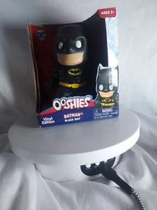 Ooshies DC Batman Traje Negro 4 Pulgadas Edición Vinilo Nuevo D6 - Imagen 1 de 22