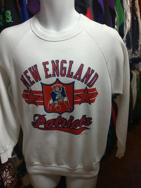 Sudadera blanca cuello redondo con logotipo de campeones de la NFL de los New England Patriots RM2287 Foto 1 de 1
