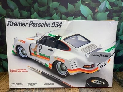 SEALED MODEL KIT TESTORS KREMER PORSCHE 934 #391 SCALE 1:24 ~IMPERFECT BOX~ - Image 1 of 4