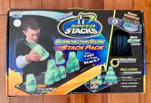 Speed Stacks Bagliore al Buio con Timer e Borsa - Foto 1 di 2