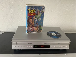 Toshiba SD-V392SU VCR DVD Combo Player Recorder Tested Working No Remote - Picture 1 of 24