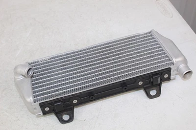 Radiador izquierdo 2022.5 KTM 450 SXF OEM 125 - 450 Husqvarna FC gasolina 2023 - 2025 Foto 1 de 4