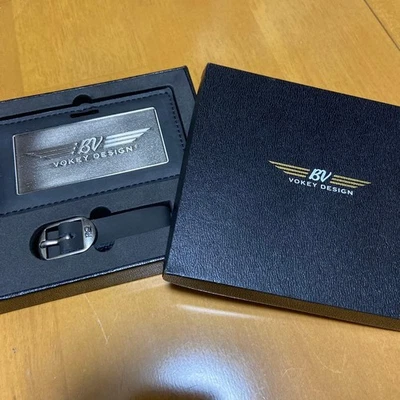 Bolso Titleist Vokey BV Alas Grabado Etiqueta Cuero Negro Plata Antigua de Japón Foto 1 de 4