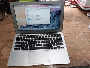 Apple MacBook Air 11" A1465 2015 Core i5 1.6GHz/256GB SSD/4GB/macOS YOSEMITE - Picture 1 of 9