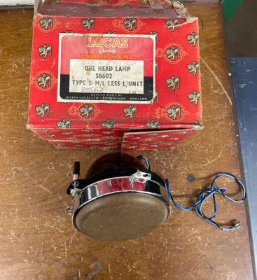 CONJUNTO DE FAROL INTERNO TRIUMPH 305563 2000 2.5PI MKI EUA (SEM UNIDADE DE LUZ INSTALADA) - Imagem 1 de 4