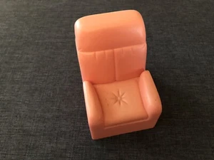 Vintage 1994 Barbie Doll Mattel Pink Arm Chair So Much To Do Dollhouse Furniture - Picture 1 of 7