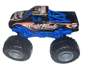 Cuadro azul Hot Wheels Monster Jam 1:64 FINAL MUNDIAL USADO EN EXCELENTE ESTADO - Imagen 1 de 10