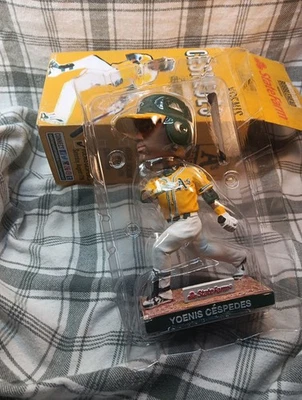 2013 YOENIS CESPEDES OAKLAND ATHLETICS SCREW ON BLACK BAT BOBBLEHEAD A'S SGA LE - Image 1 of 4