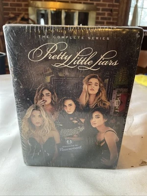 Pretty Little Liars: the Complete Series (DVD) Foto 1 de 2