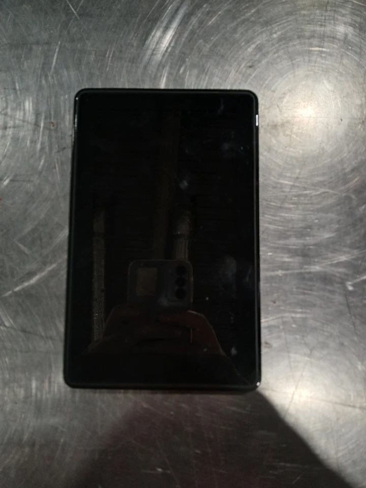 amazon kindle fire d01400 Dead Battery AS IS - Image 1 of 2