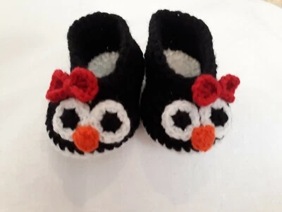 Pantuflas hechas a mano para niñas de ganchillo pingüino bebé 0-3 meses  Foto 1 de 3