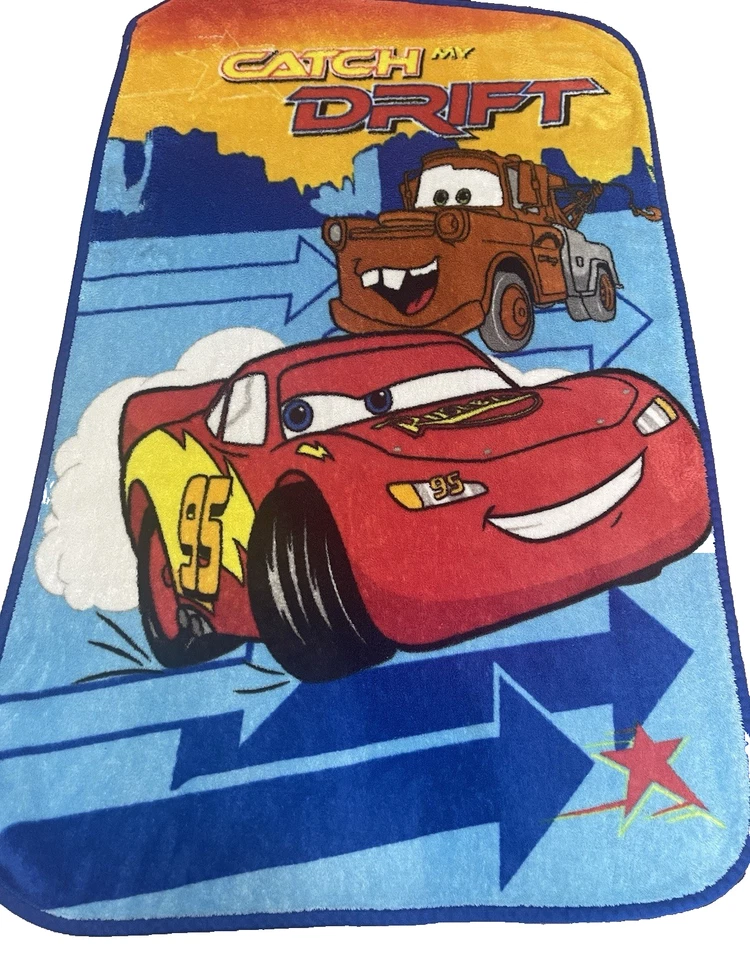 Disney CARS Catch My Drift Manta Bebé Vellón Relámpago Tow Mater 27.5x44 Foto 1 de 4