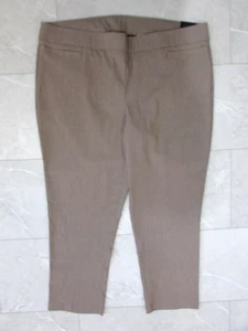Pantaloni eleganti donna Briggs pull on taglia 24W corti beige dimagranti nuovi con etichetta - Foto 1 di 7