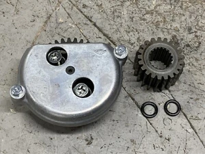 2002 Honda xr200r oil pump xr 200r 200 gear - Picture 1 of 1
