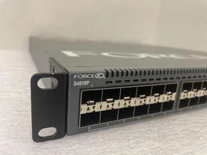 SWITCH DI RETE DELL FORCE10 S4810P CON RACKEARS - Foto 1 di 5