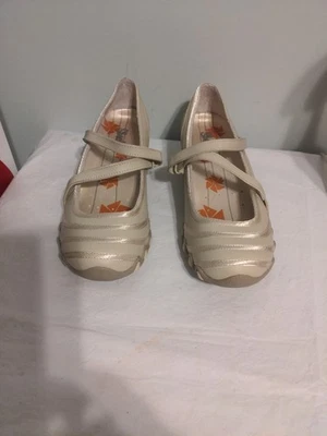 Zapatos Skechers para mujer propuesta Mary Jane beige cuero gancho y bucle talla 8 nuevos sin caja Foto 1 de 4