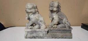 Par de estatuas de león guardián chino perro foo piedra tallada gris mármol aspecto decoración - Imagen 1 de 10