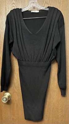 Vestido recto negro MNG by Mango talla 4 elástico con hombreras Foto 1 de 4