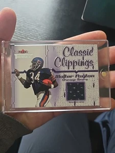 Walter Payton 2002 FLEER THROWBACKS CLASSIC CLIPPINGS JERSEY Card #11 BEARS - - Picture 1 of 4
