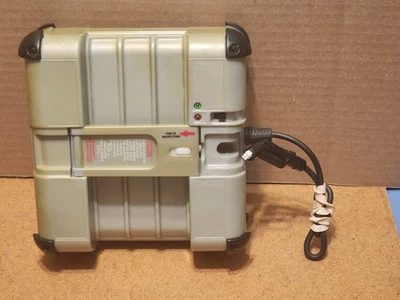 Vtg 2003 Spin Master Battery Pack Charger Power Use 8"D" Batteries Old, Rare - Image 1 of 4