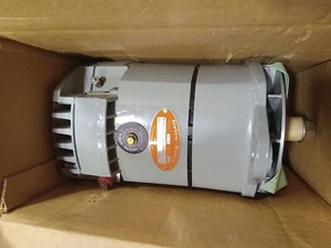 Genuine Delco Remy 26SI New Alternator 19010004 50A 24V - Picture 1 of 3