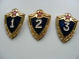 LOTE DE 3 DISTINTIVOS DE EJERCITO SOVIÉTICO - Imagen 1 de 3