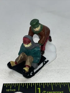 DEPT 56 Weihnachtsdorf H.V. Serie Schneekinder ERSATZFIGUR Jungen Schlitten - Bild 1 von 11