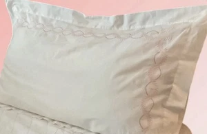 Dea Linens One Diana bestickt King Kissenbezug ägyptische Baumwolle gebraucht, in einwandfreiem Zustand - Bild 1 von 9