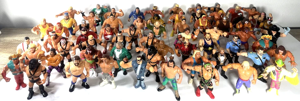 WWF WRESTLING HASBRO LOTTO VARI PERSONAGGI TITAN SPORTS ANNI 90 VINTAGE - Immagine 1 di 2