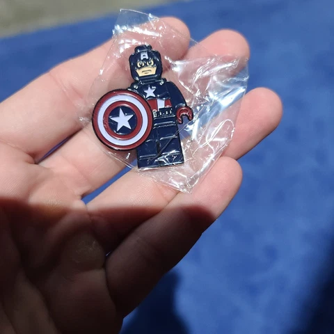 SDCC 2023 Exclusive LEGO Enamel Pin- Captain America San Diego Comic Con Cover