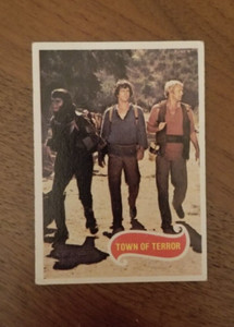 1975 Topps Planet of the Apes 7 Town of Terror 1967 Non Sport Film Trading Card